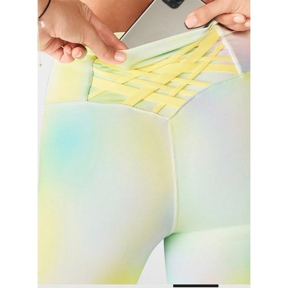 Fabletics Boost PowerHold High-Waisted 7/8 Legging, Blur/Lemon Crème - Picture 3 of 14